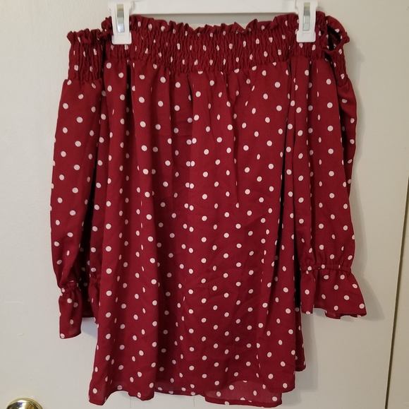 Tops - Polka dot off the shoulder top